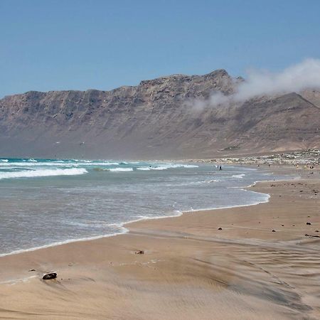 Famara. Marea Lägenhet Exteriör bild